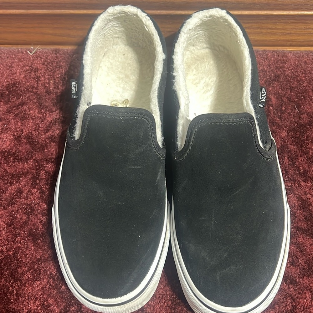 Size 7 women’s Vans slip on